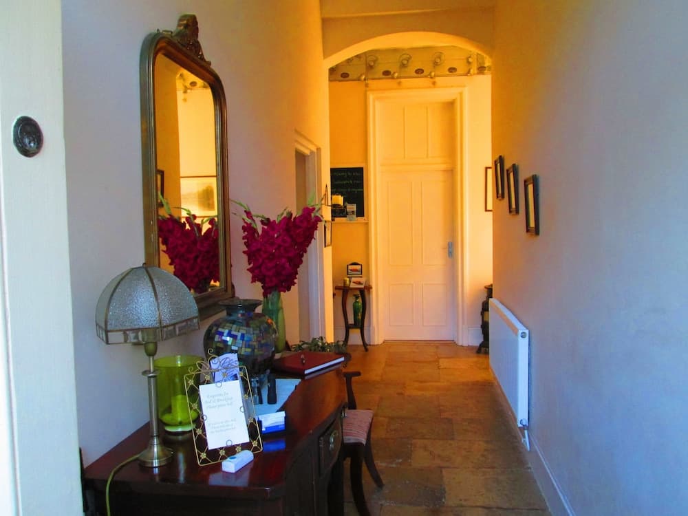 Weston Manor