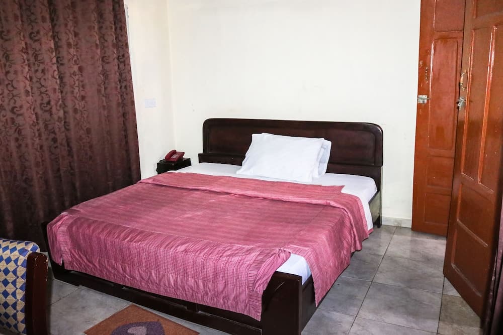 Vis A Vis Hotel