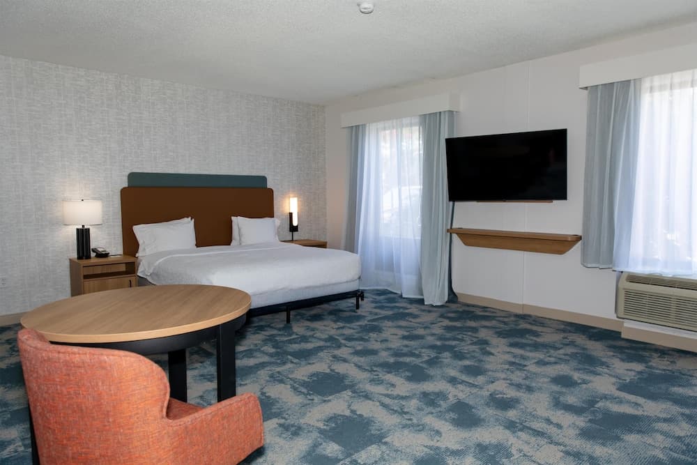 Hampton Inn & Suites Jennings