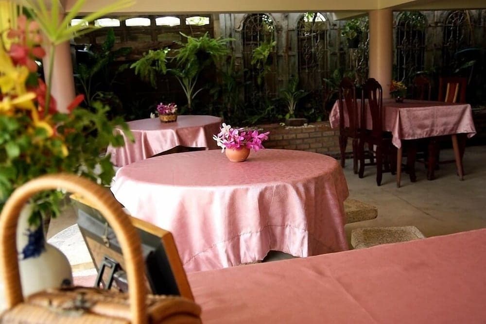 Loy Manee House