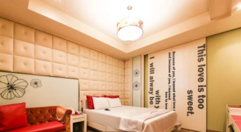 Shine Motel