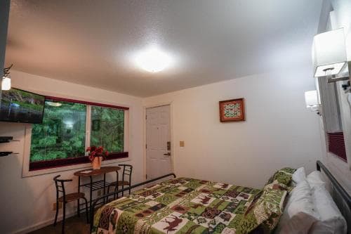 Alexander's Country Inn