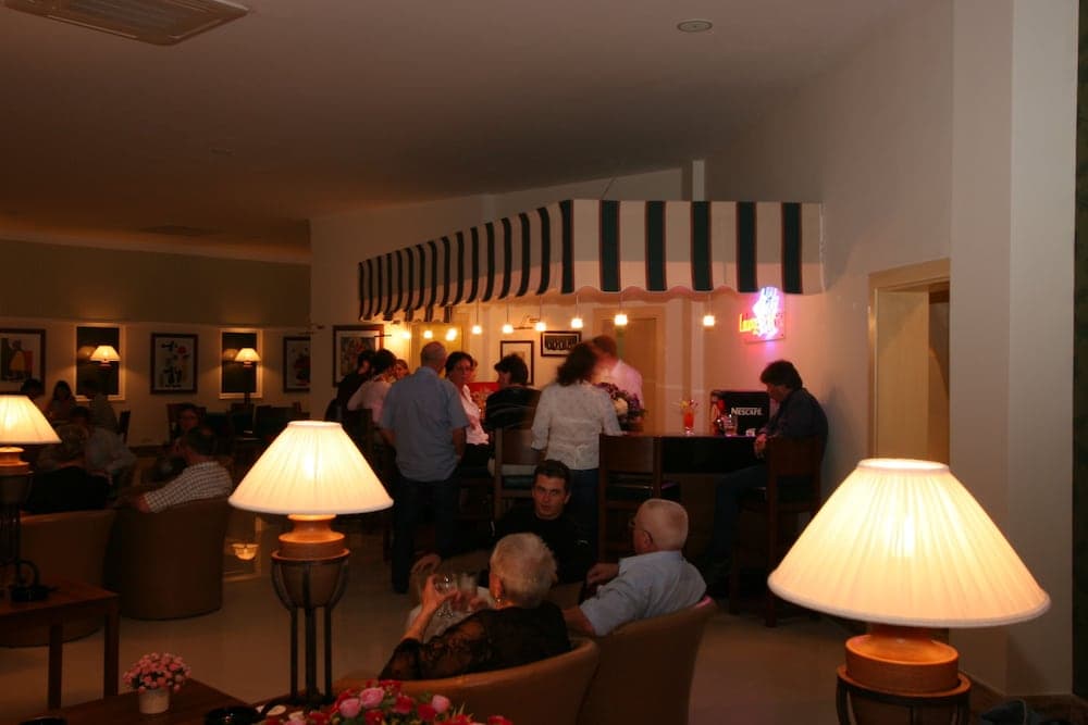 Febeach Hotel Side