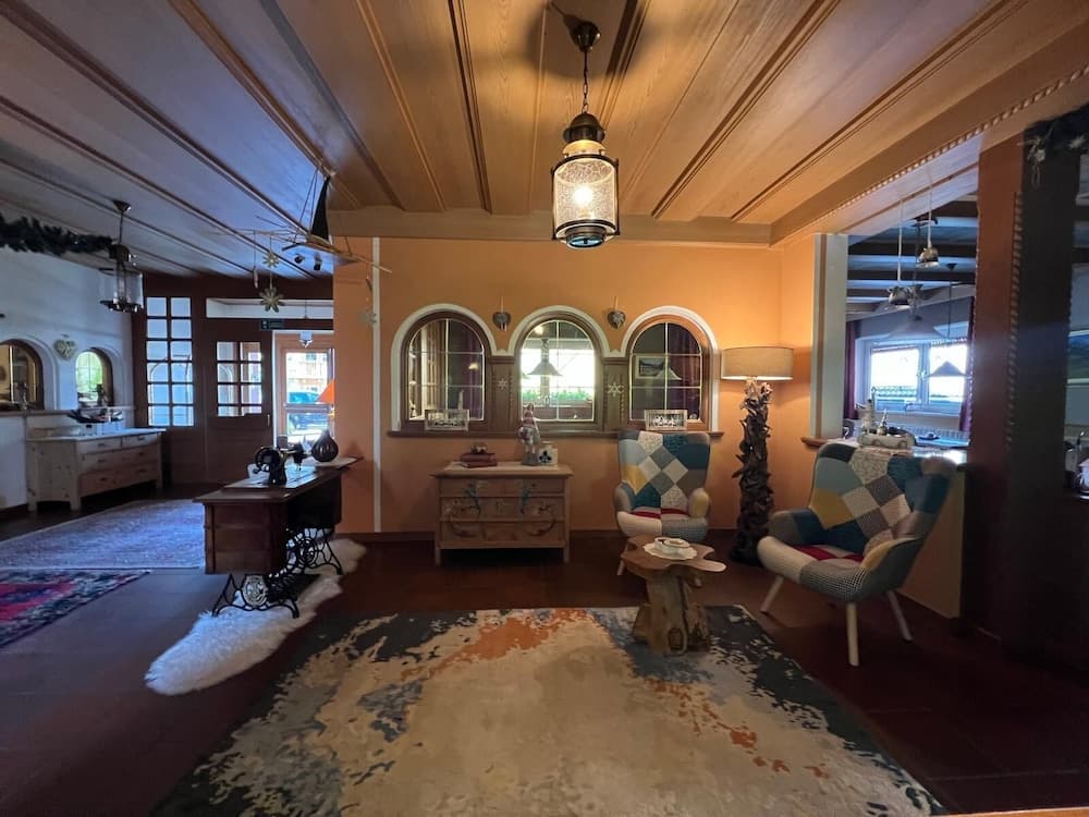 Hotel Azola
