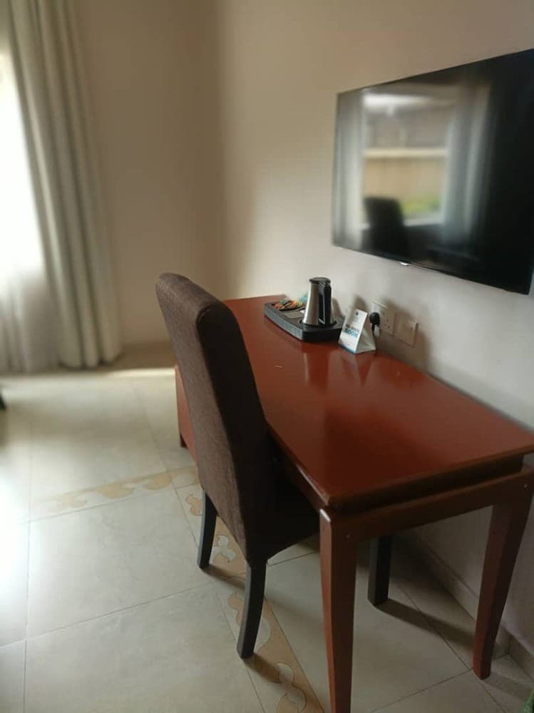 Ace Premier Hotel