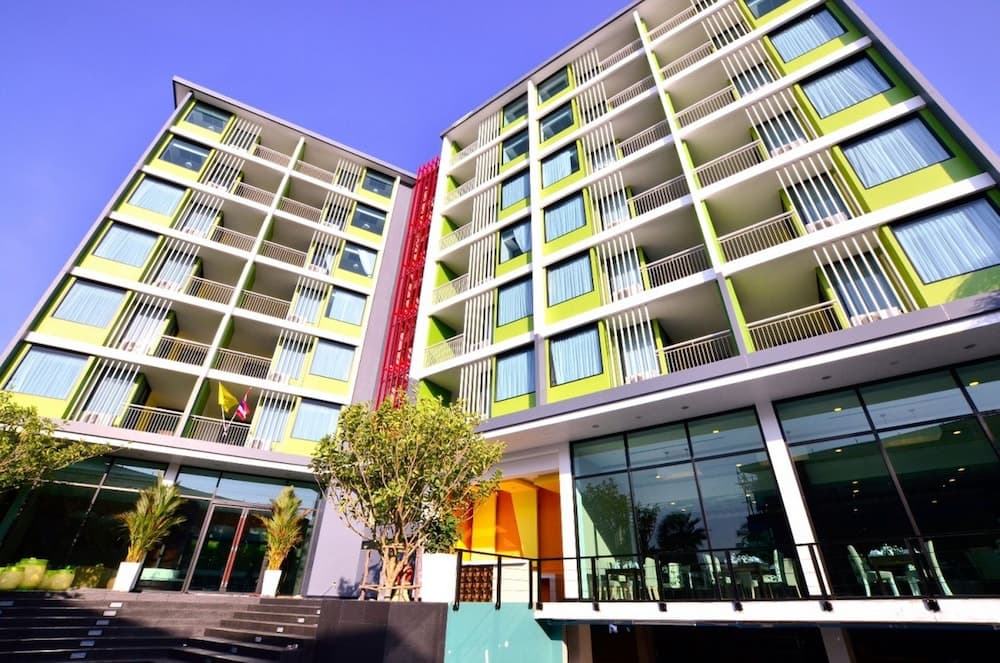 Lakkhana Poolside Resort