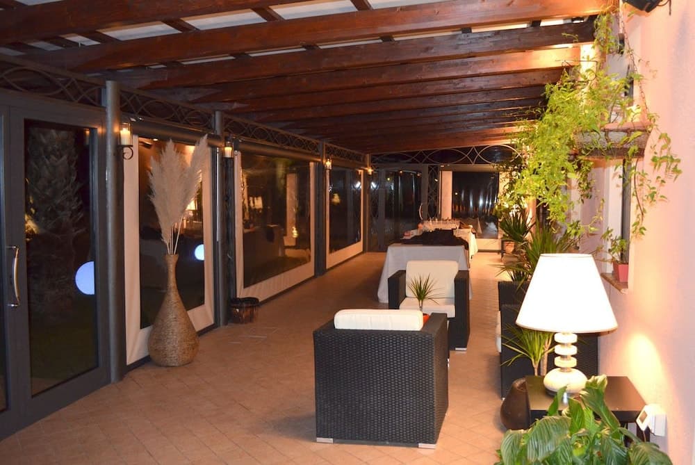 Queen Hotel
