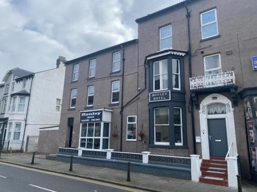 Honley Hotel