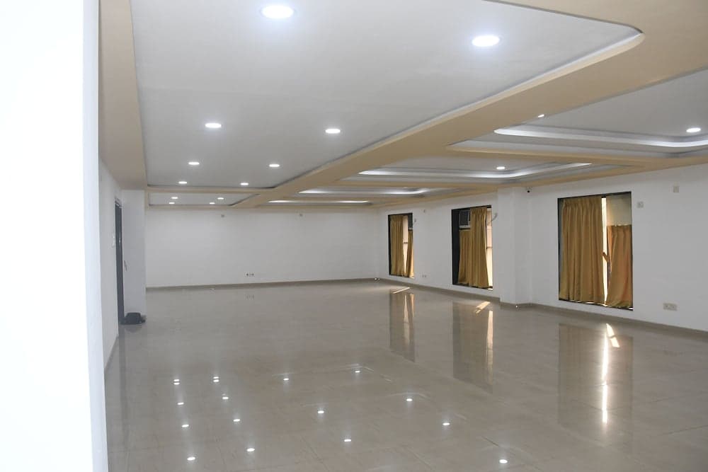 Utkarsh Hotel