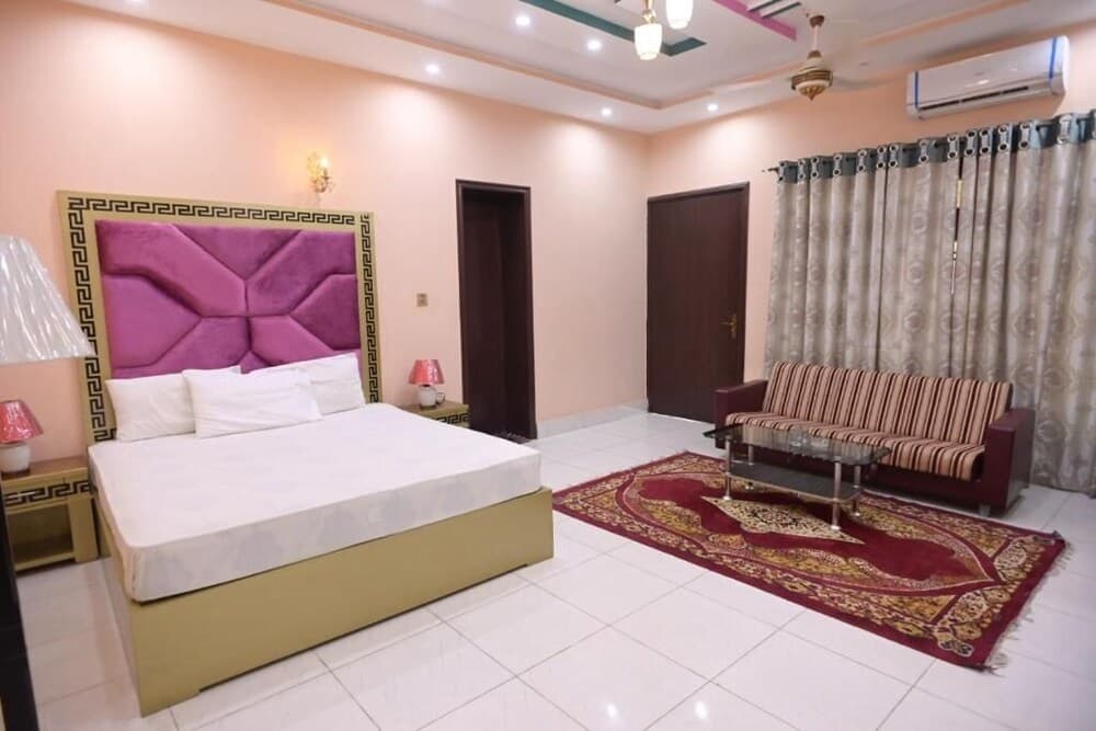 Hotel Multan Continental