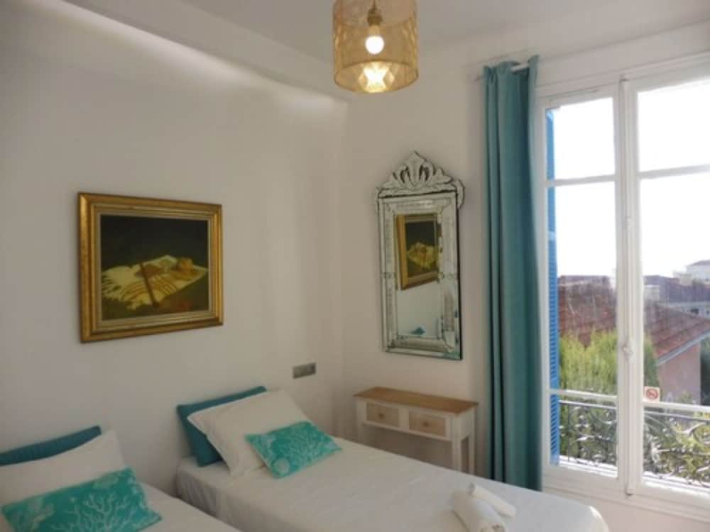 Hotel Normandy