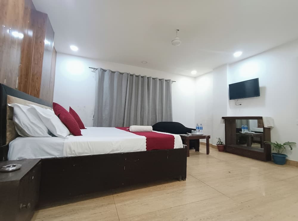 Mauryan Elite Hotel @ Devli Khanpur