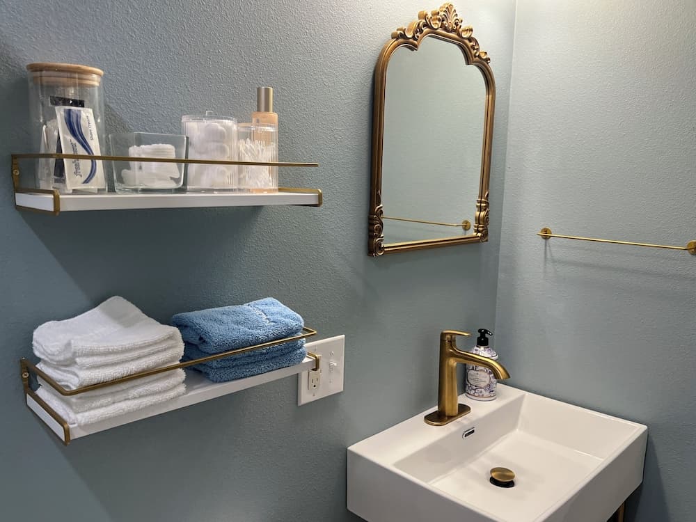 Benefield House Bed & Breakfast
