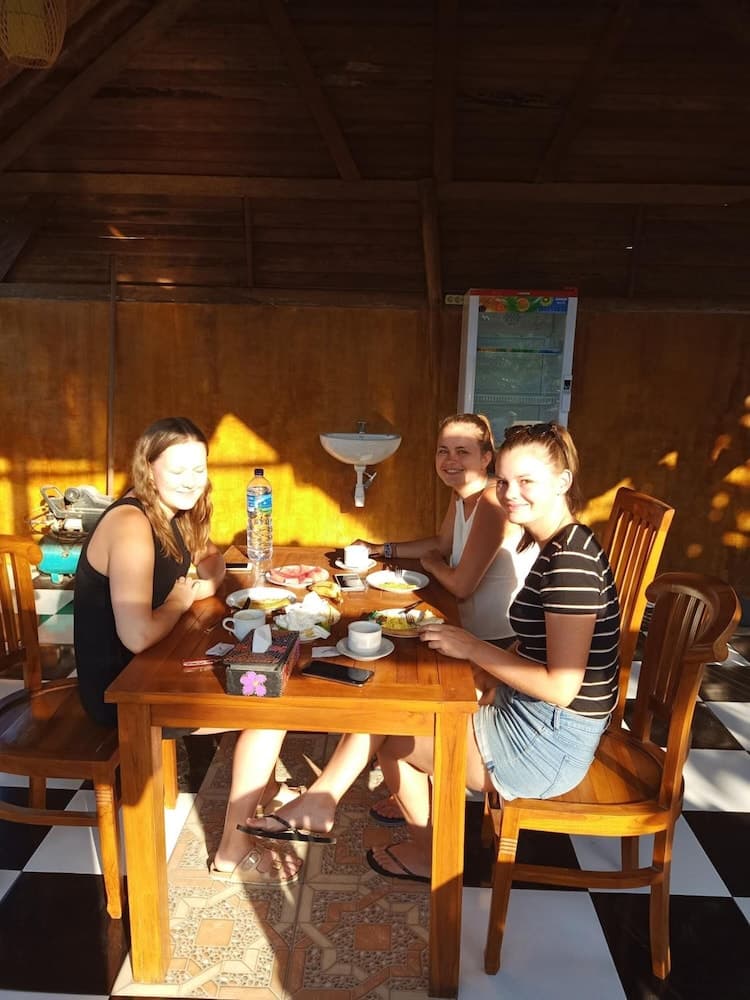 HAPPY PENIDA HOSTEL 2
