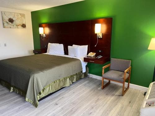 Surry Inn - Dobson