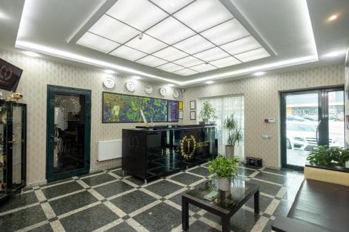 Iris Hotel