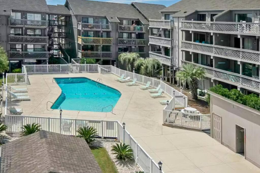 Shipwatch Pointe I ~ 2B/2B condo ~ Shore Drive