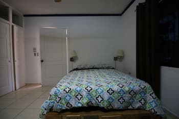 1877 Hostel