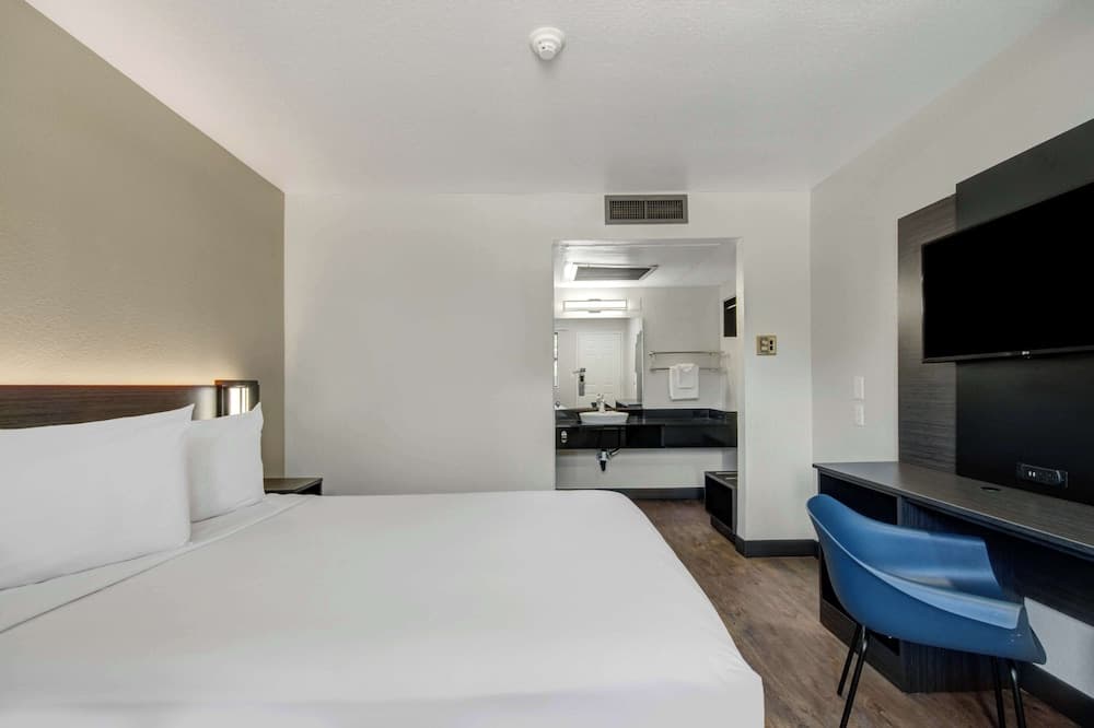 Motel 6 Lompoc, CA