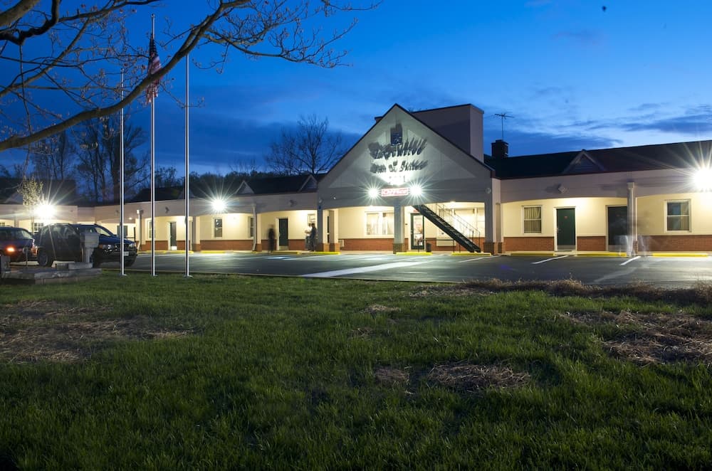 Executive Inn And Suites