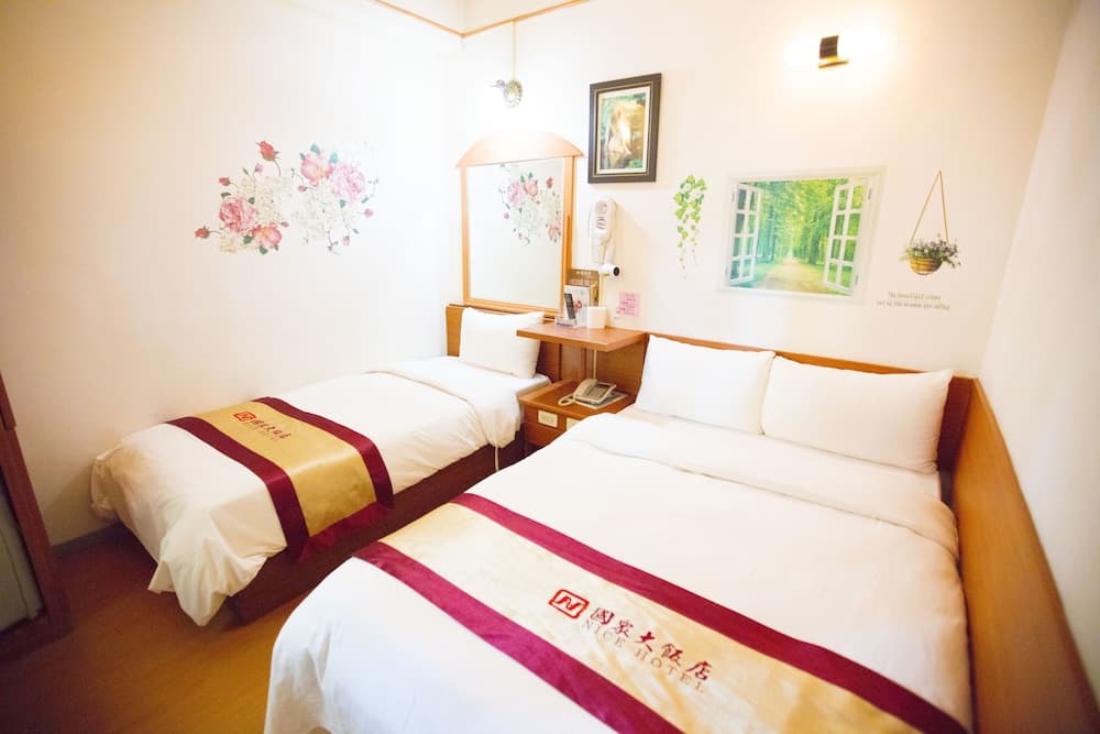 Li Qing Hotel