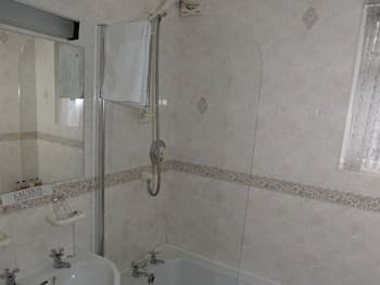 Beechwood Close Hotel