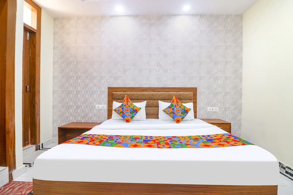 Fabhotel Starlight