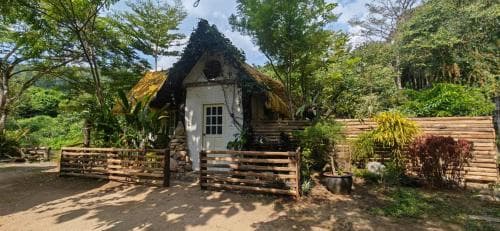 Tharnthong Lodges