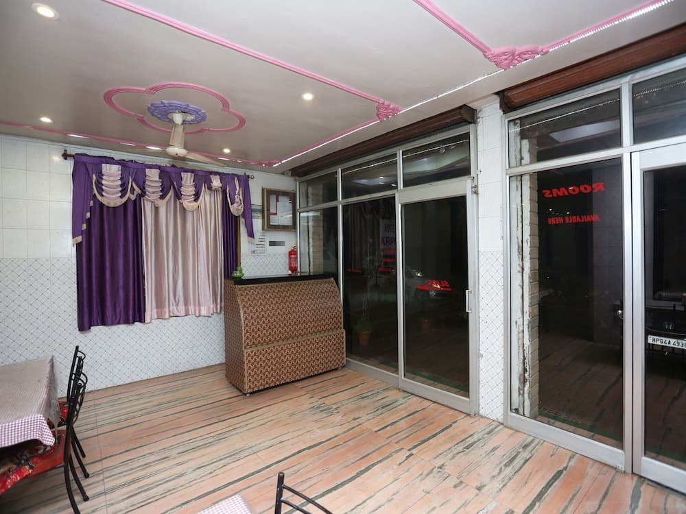 Oyo 28835 Hotel Star