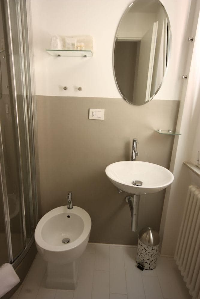 Hip Suites