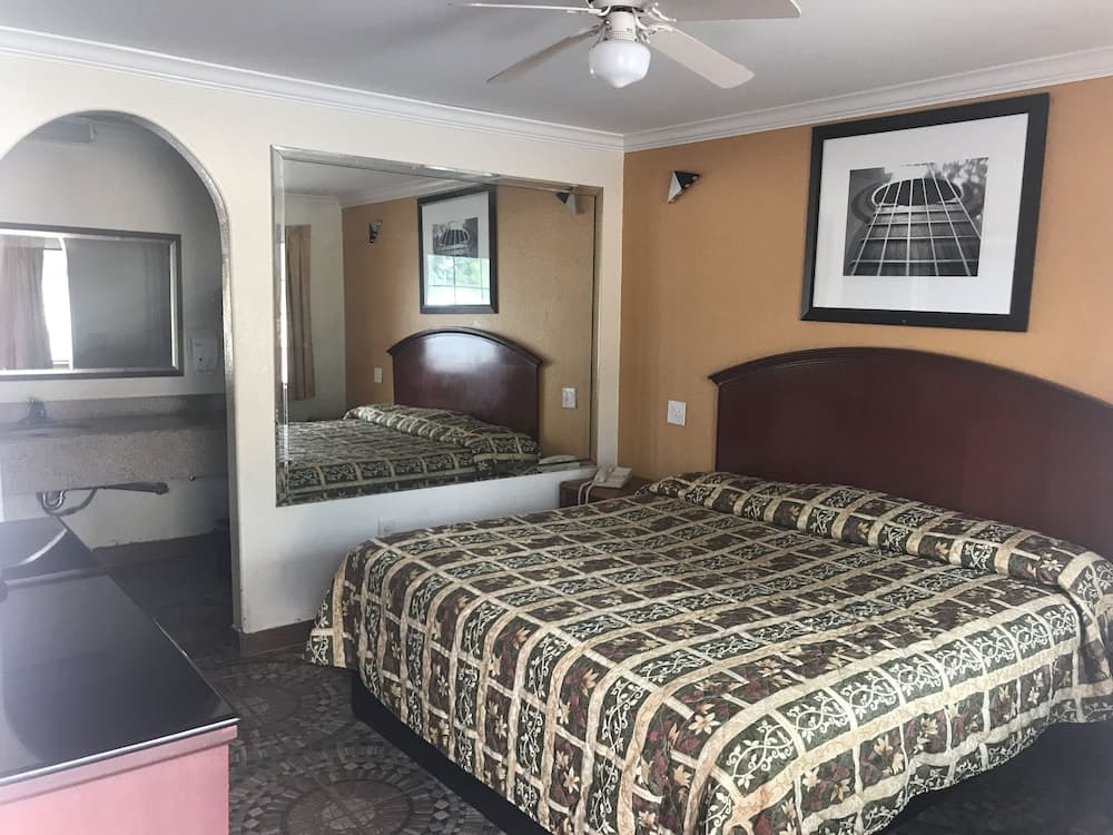 Knights Inn