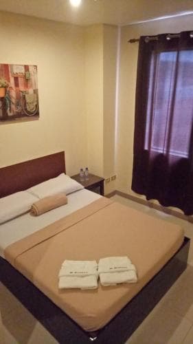 R Suites