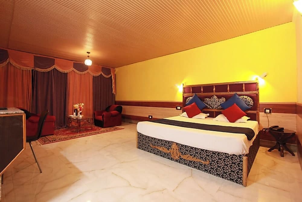 Goroomgo Ishaan Resort Manali