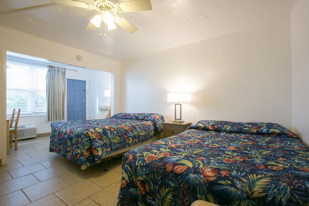 Dolphin Inn Resort