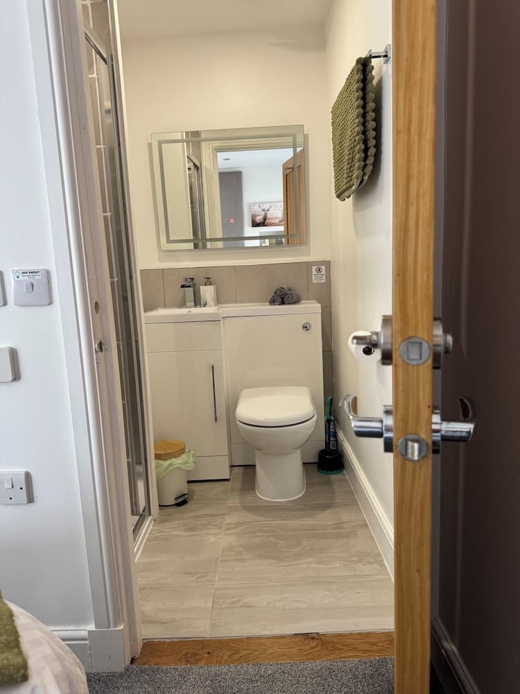 Altonhill Cottage - room only