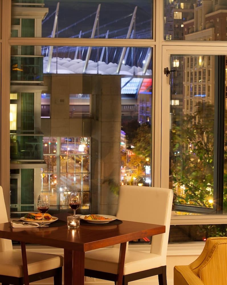 L Hermitage Hotel