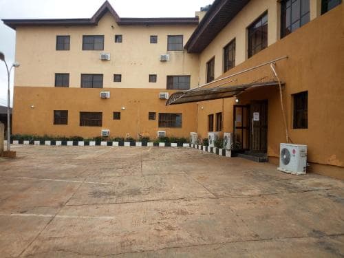 Peak Olam Suites