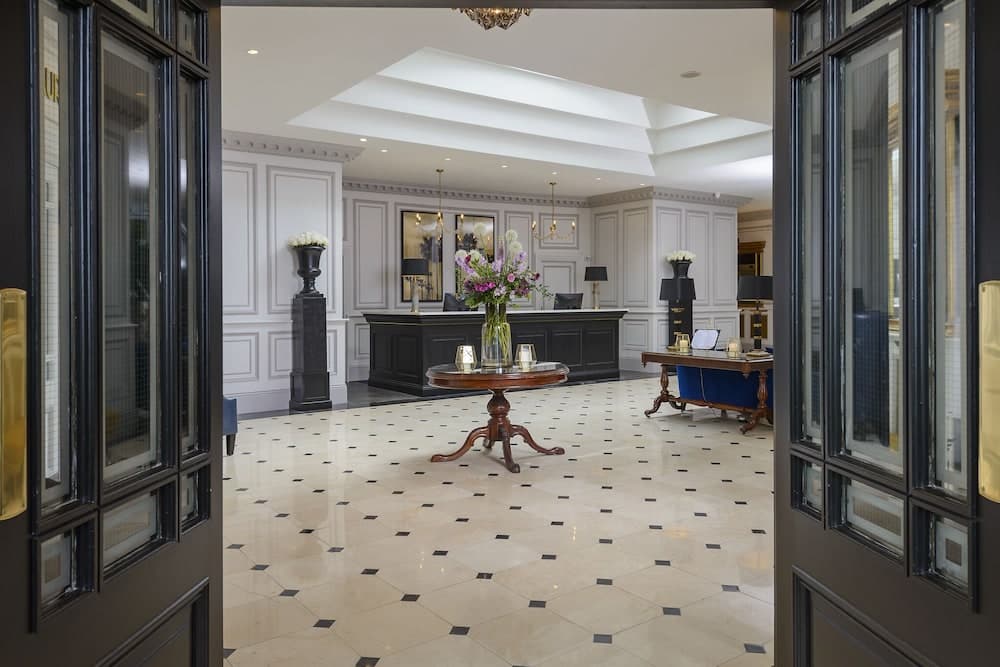 Dromhall Hotel