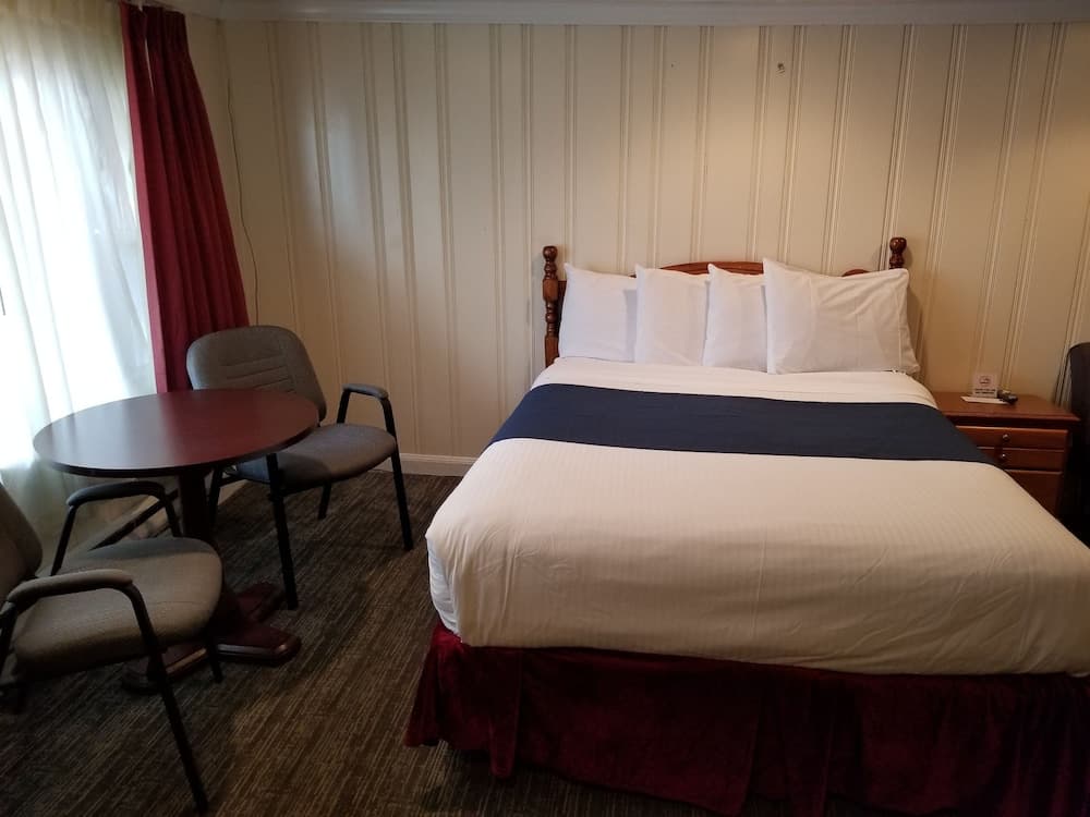 The Tides Motel