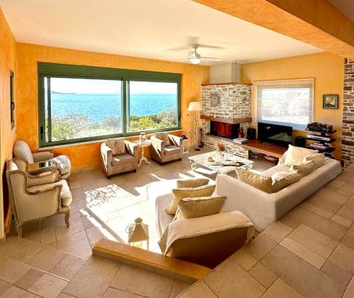 Villa Dolphins