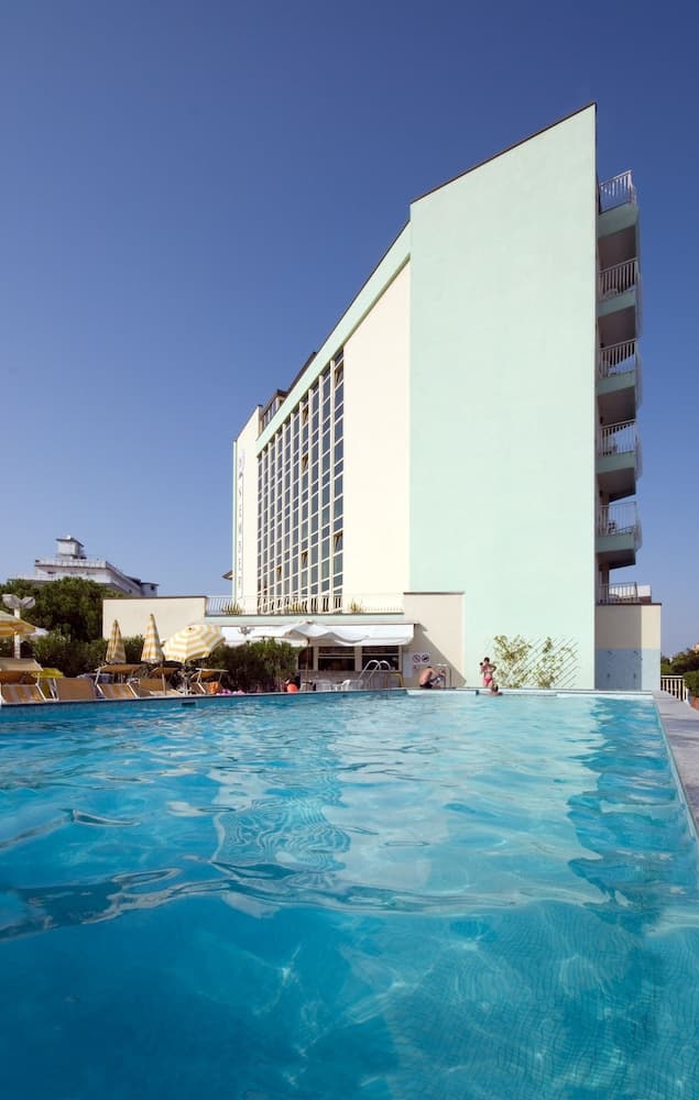 Hotel Nember