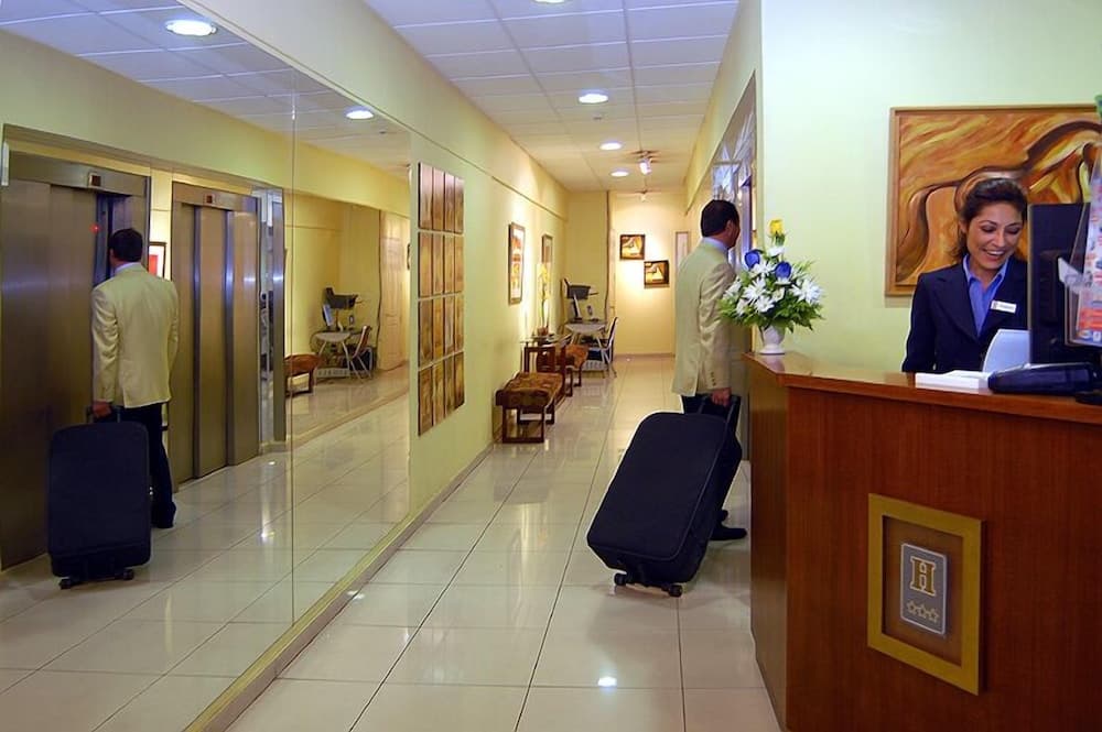 Imperio Suites