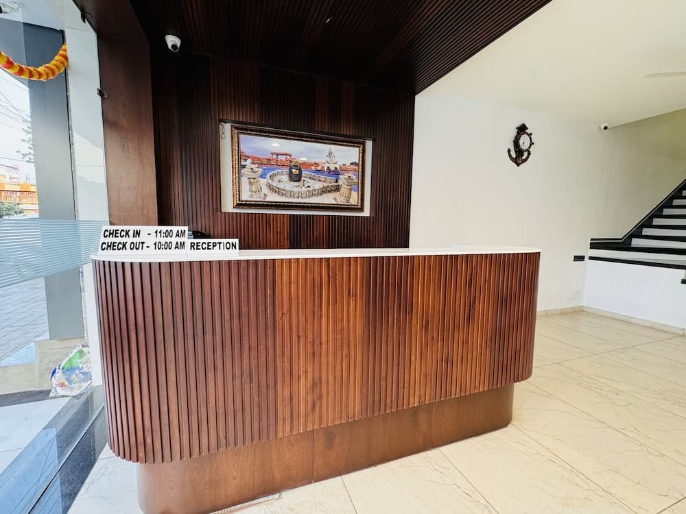 Hotel Rajdev INN