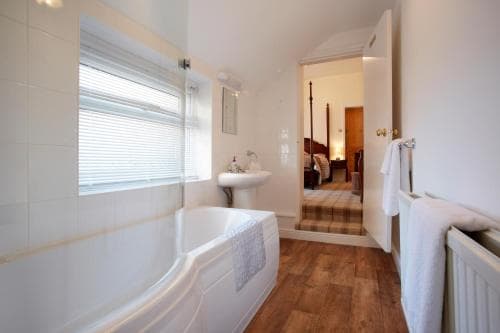 Fourposter Lodge