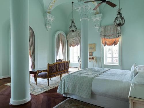 La Maison Bleue