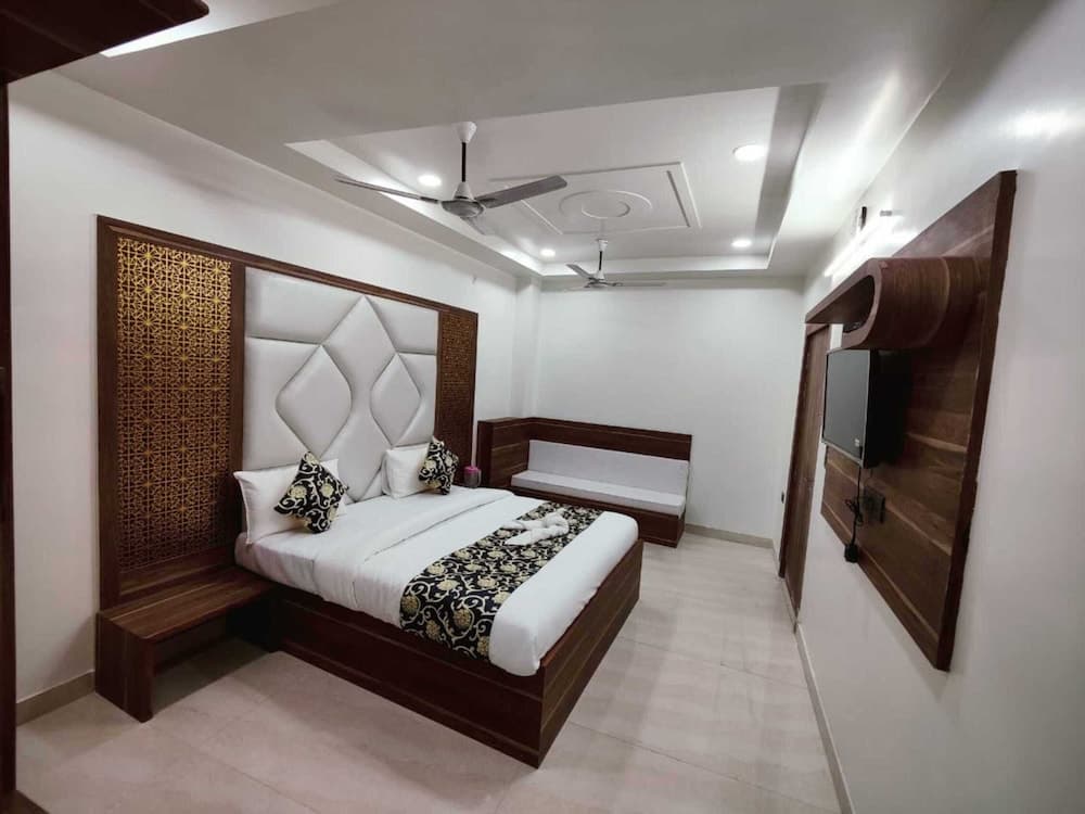 Hotel Royal Vrindavan