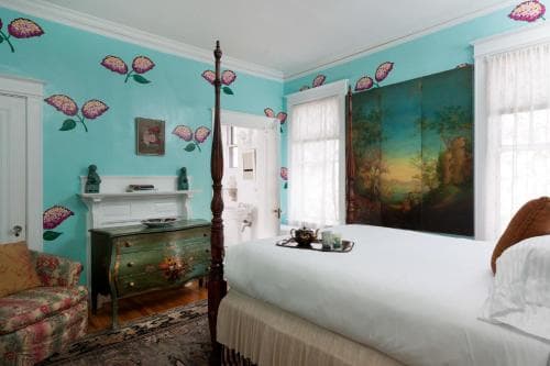 Pomegranate Inn