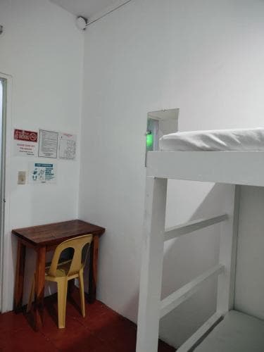 Stay Malate (Wanderers Guest House)
