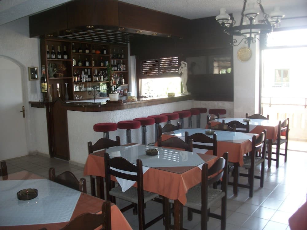 Efi Hotel