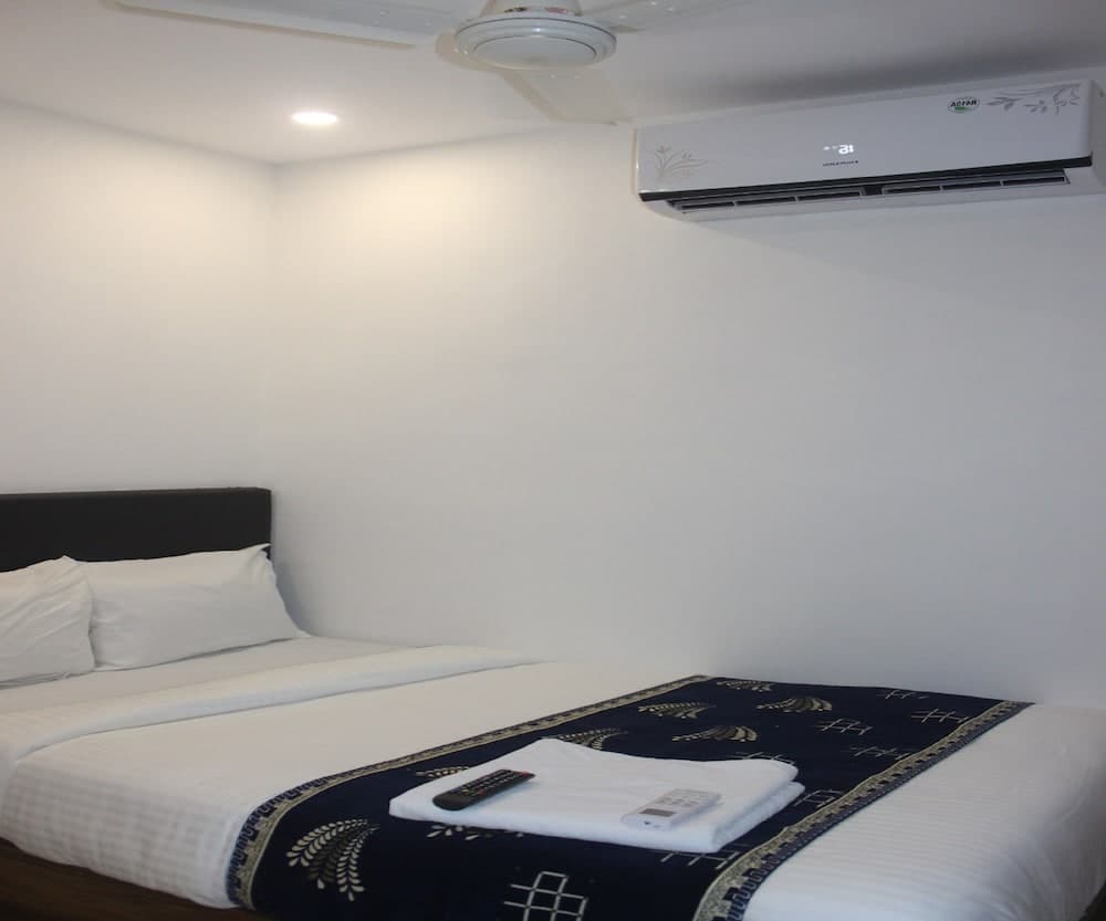 Tanvi Guest House